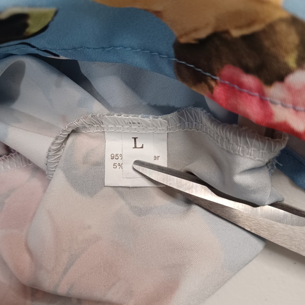 Women's Blue Floral Off Shoulder Daisy Duke Southern Charm Waist Tie Crop Size L - Picture 6 of 9